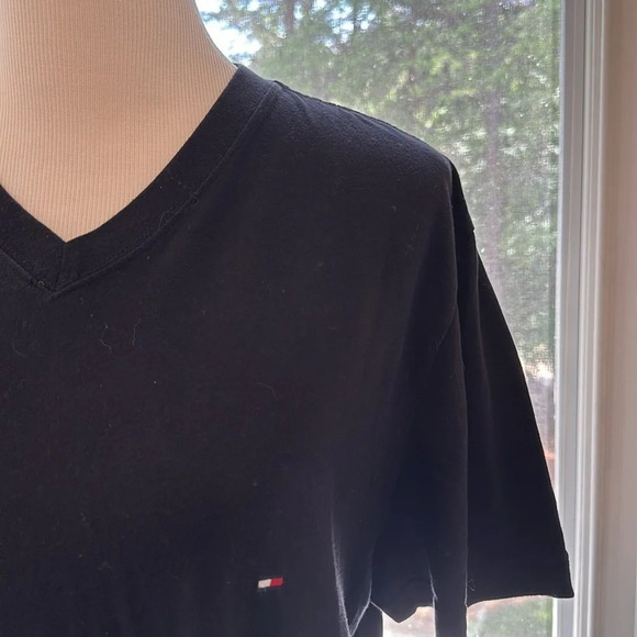 Tommy Hilfiger Black V-neck SS Tee, Size Large, EUC, 100% cotton - Picture 2 of 6